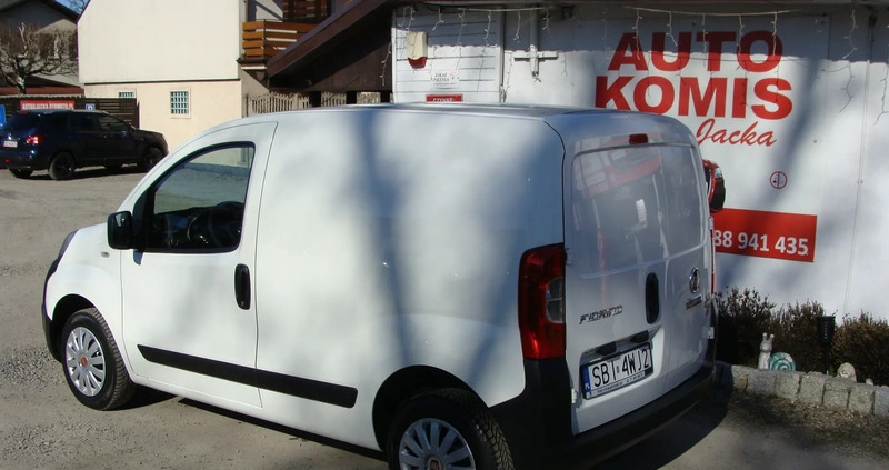 Fiat Fiorino cena 29520 przebieg: 161000, rok produkcji 2019 z Pszczyna małe 121